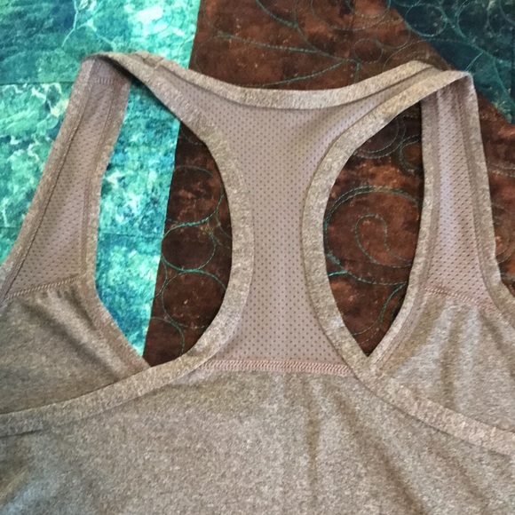 Xersion racer back tank - Picture 3 of 3